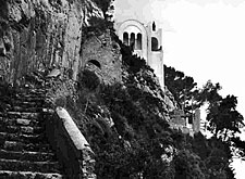 La presa di Capri in due settimane