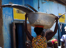 Quelle bare del Ghana a forma di elefante