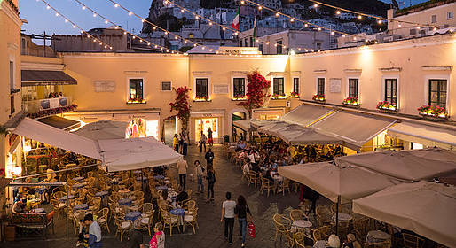 Caprionline - InCanto In Piazzetta