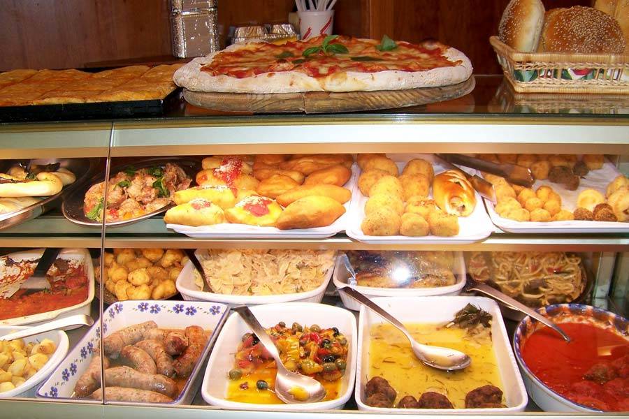 Food & Drink Eating for Cheap on Capri Budget Restaurants for Meals Under 20 Euros Island