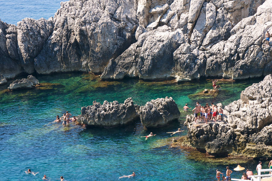 Lifestyle - Free Beaches on Capri - Island of Capri